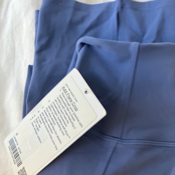 Luluemon Add flare kick yoga pant NWT - Picture 4 of 4